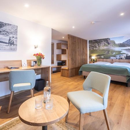 Hotel La Cruna เซดรุน ภายนอก รูปภาพ