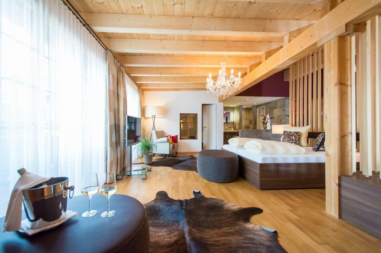 Hotel La Cruna เซดรุน ภายนอก รูปภาพ